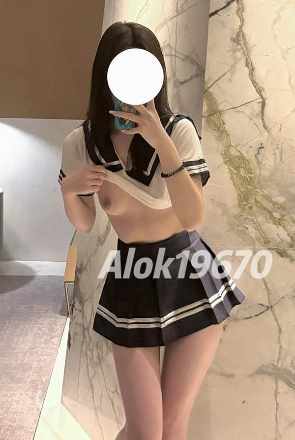 白虎福利姬@爱吃蛋挞(奶兔)尺度私拍视图合集